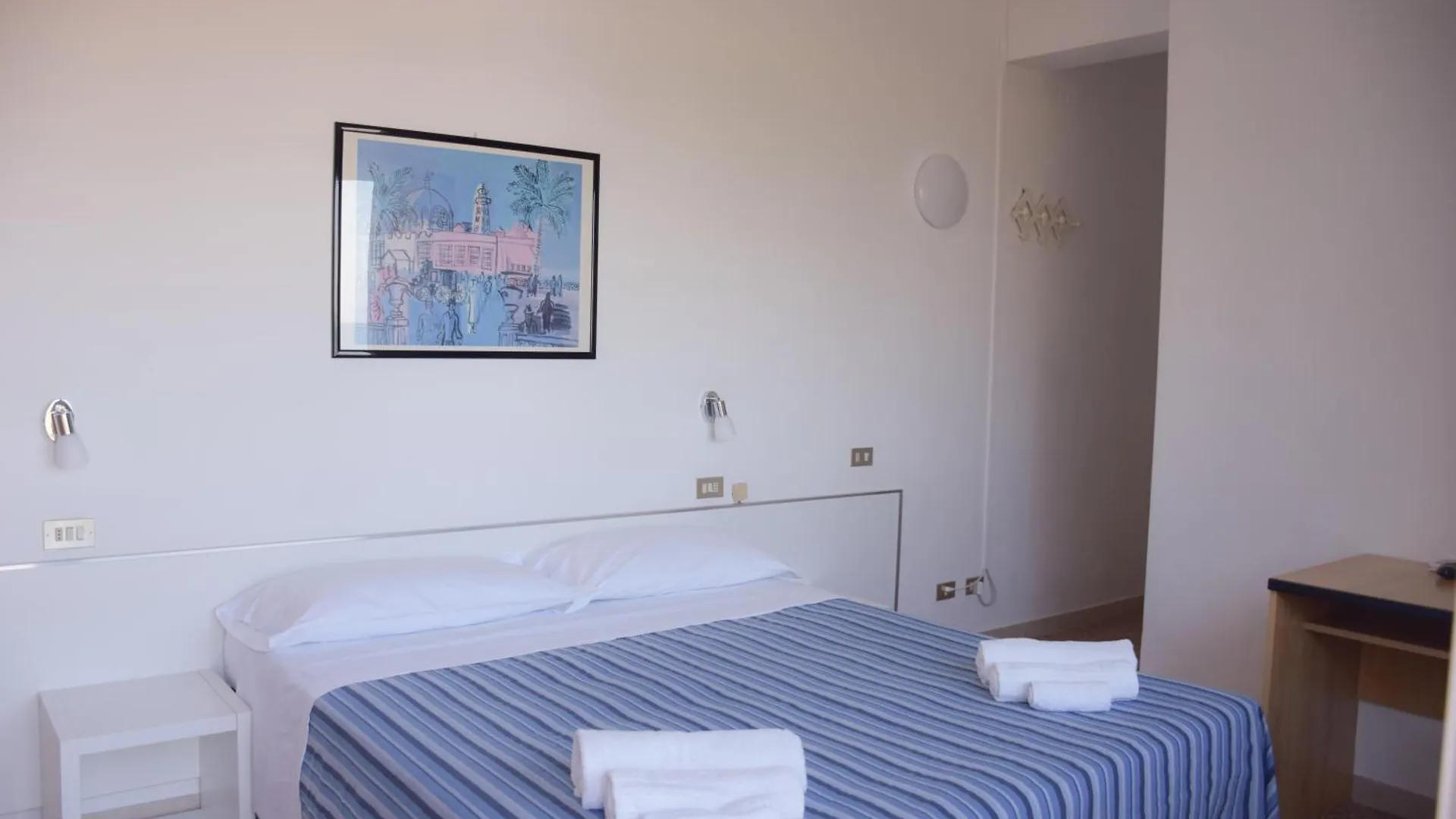 Hotel Los Angeles - Fronte Mare Riccione 3*,  Italie