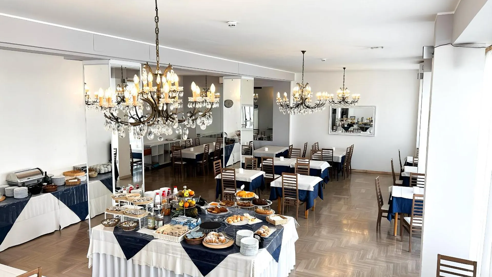 Hotel Los Angeles - Fronte Mare Riccione Italie